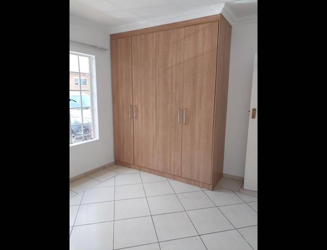 2 BEDROOM PROPERTY TO RENT IN GOEDEBURG